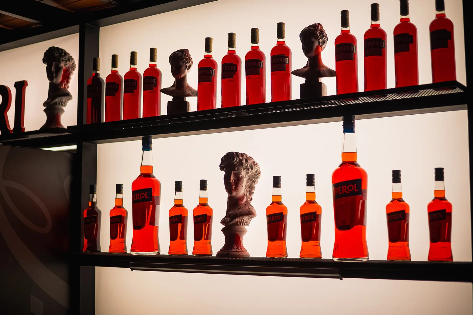 Estátua com Campari